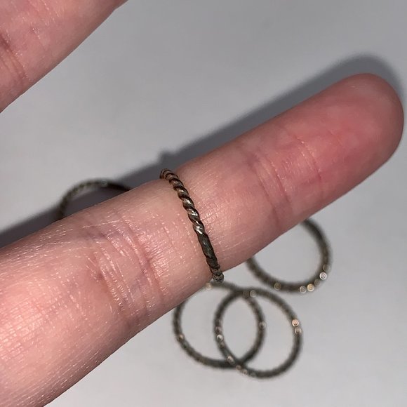 Sterling Silver Twisty Ring, Size 3 - Picture 3 of 9